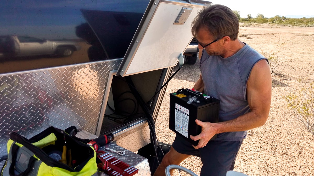 How Many Batteries and Solar to Run a 5,000 BTU Portable Air