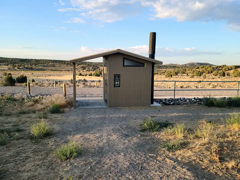 photo of the restroom at brown springs campground, farmington, new mexico