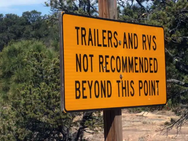 photo of the warning sign at Mills Canyon Campground, Mills, NM