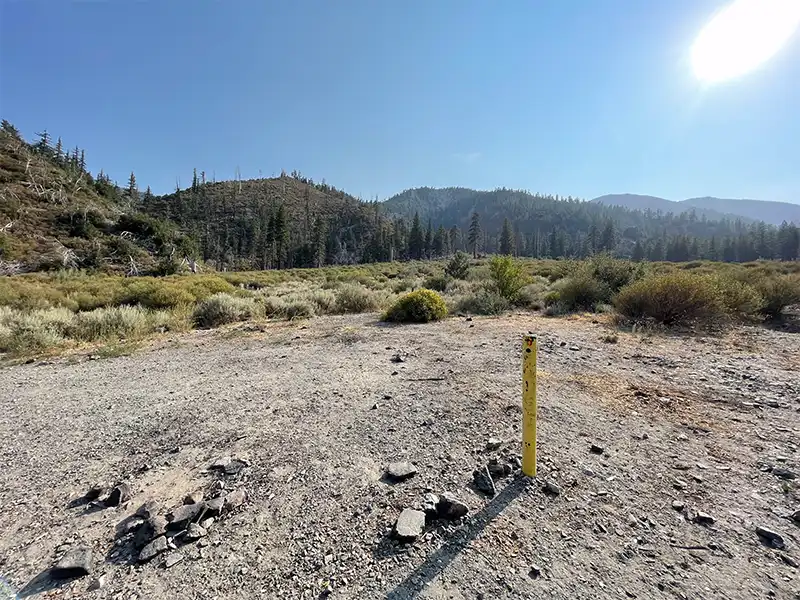 photo of a yellow post at stockton flats yellow post sites, lytle creek, ca